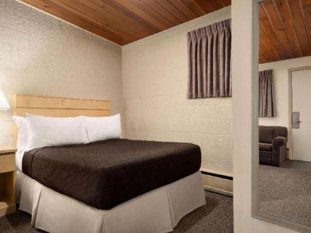 Thriftlodge Moose Jaw Zewnętrze zdjęcie
