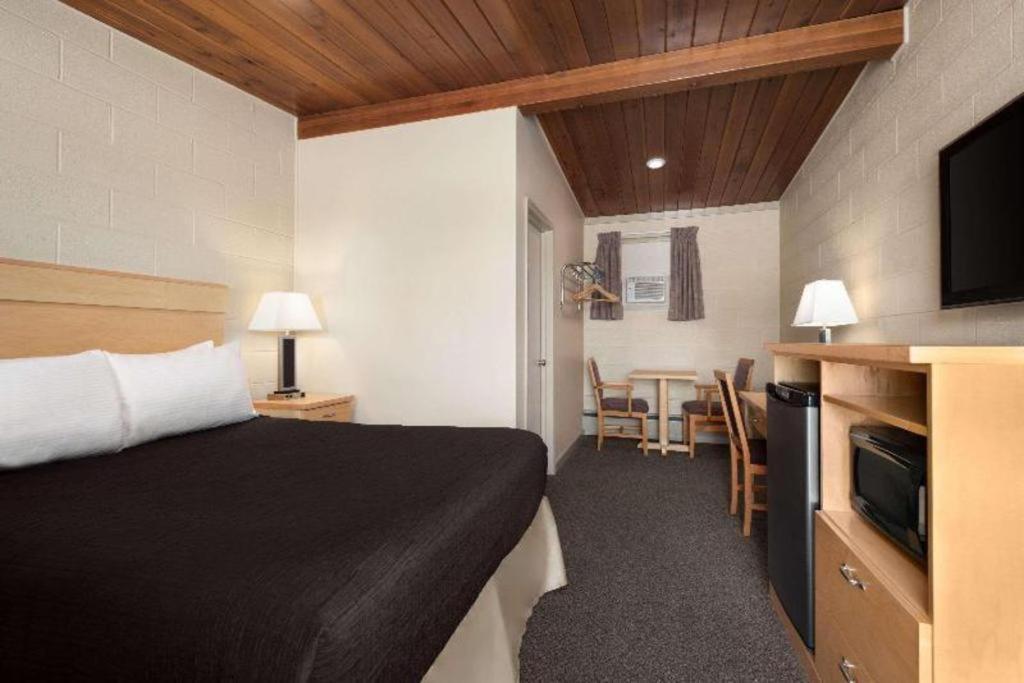 Thriftlodge Moose Jaw Zewnętrze zdjęcie