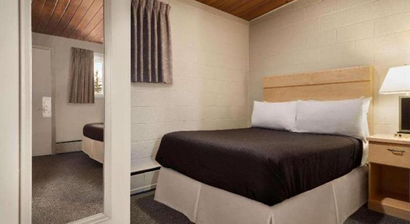 Thriftlodge Moose Jaw Zewnętrze zdjęcie